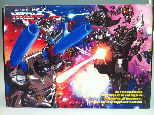 E HOBBY Shattered Glass Soundwave VS Blaster Set Image Toys In Box Image  (2 of 2)